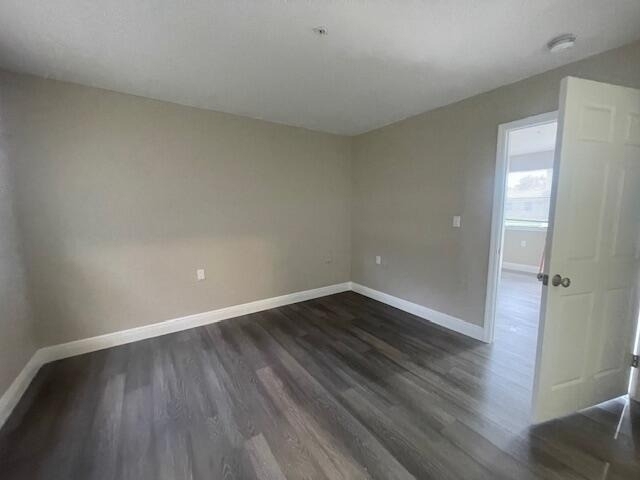 4393 Windsor Avenue - Photo 17
