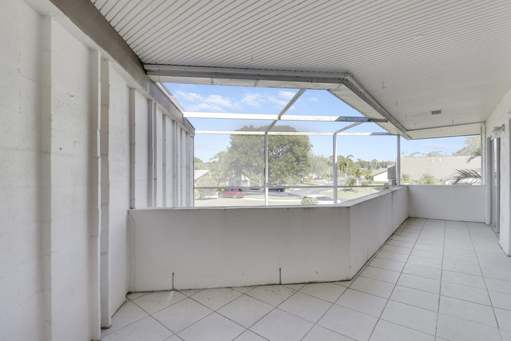 7 Greenway Village N - Photo 22