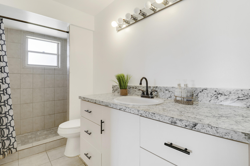 7 Greenway Village N - Photo 18