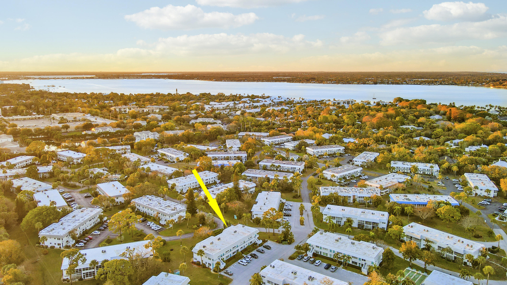 2929 Se Ocean Boulevard - Photo 2