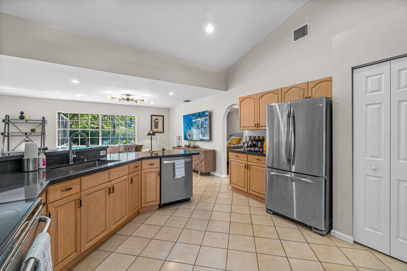 1840 Hollyhock Road - Photo 10