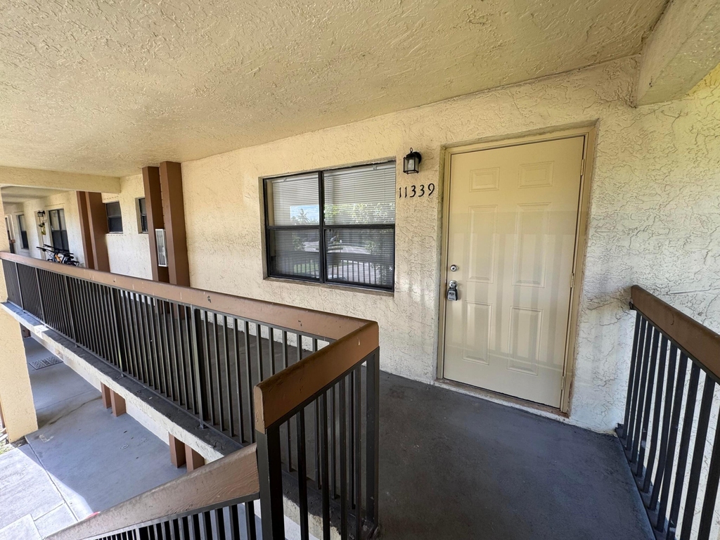 11339 Royal Palm Boulevard - Photo 11