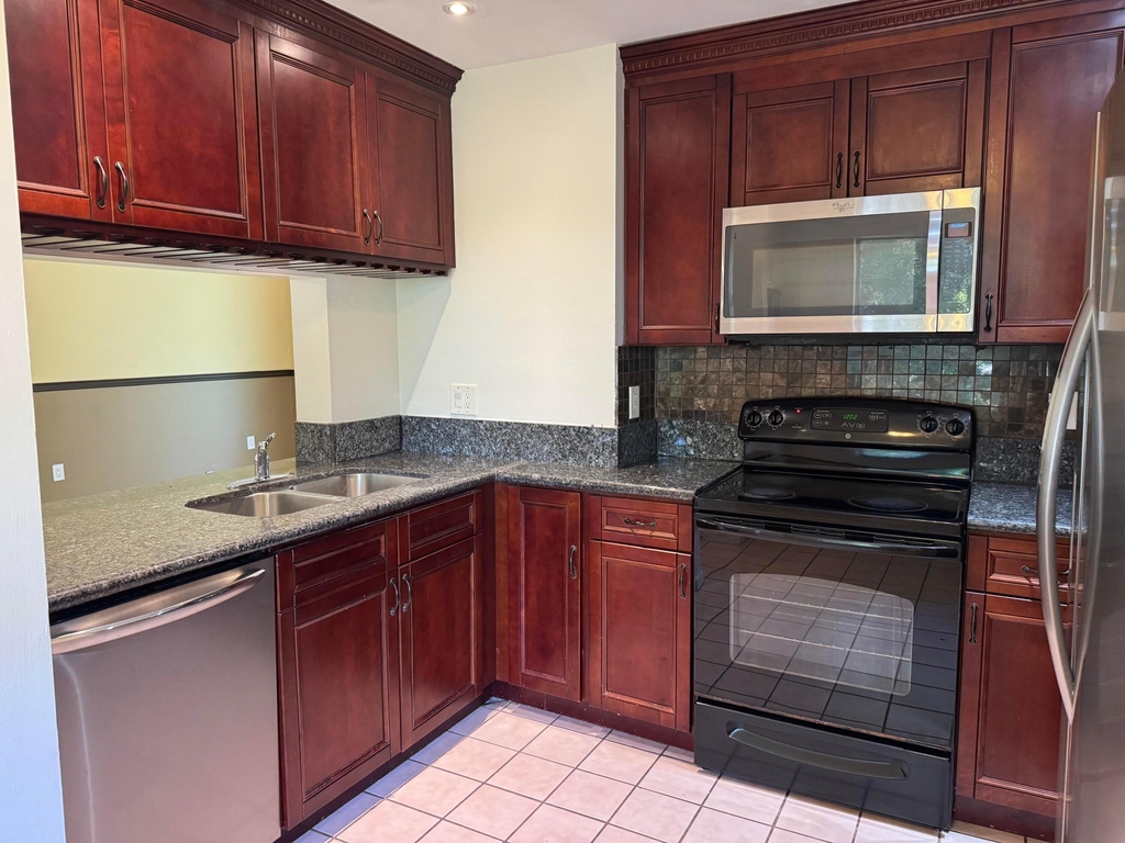 11339 Royal Palm Boulevard - Photo 17