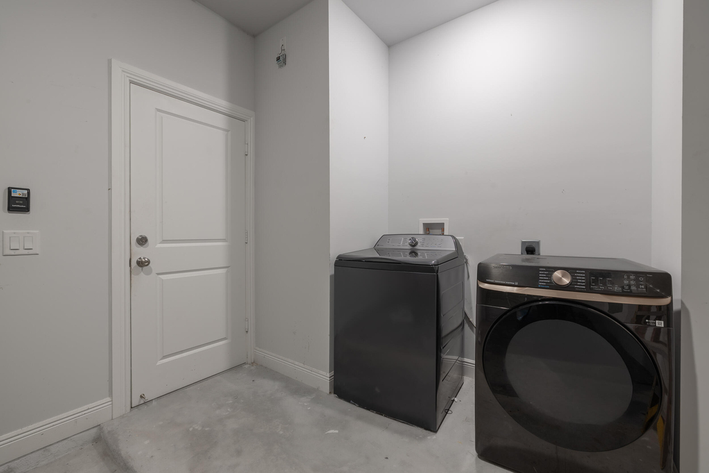 2240 84th Court - Photo 15