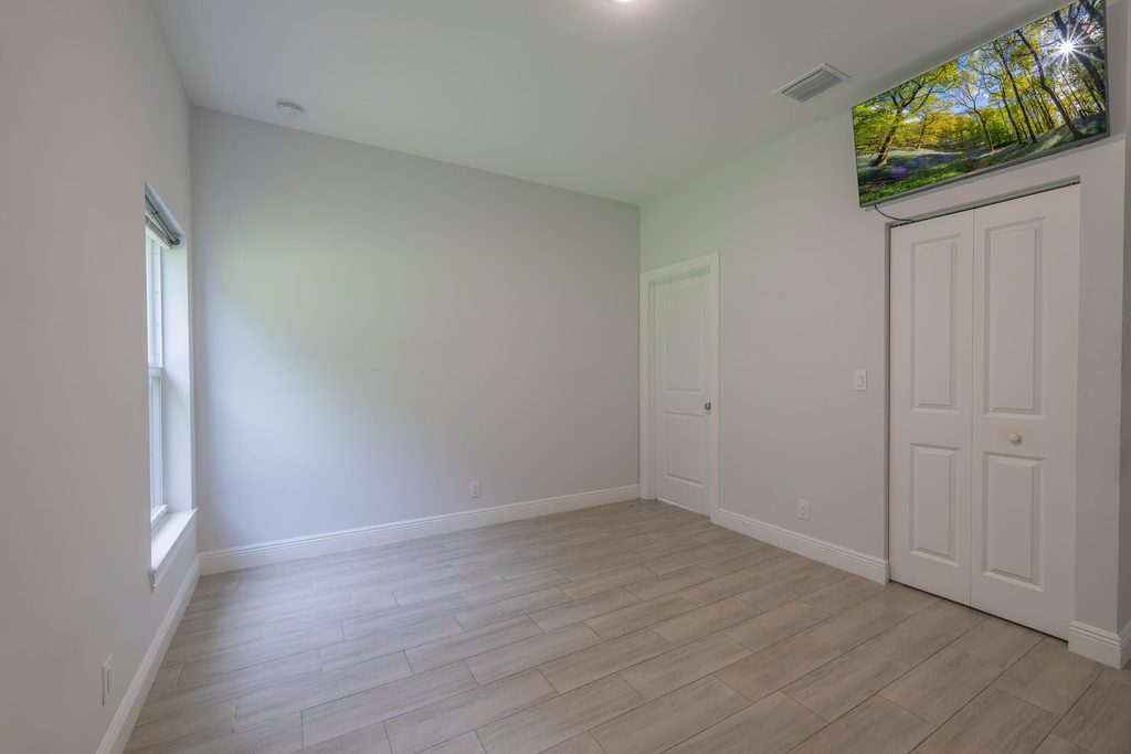 2240 84th Court - Photo 8