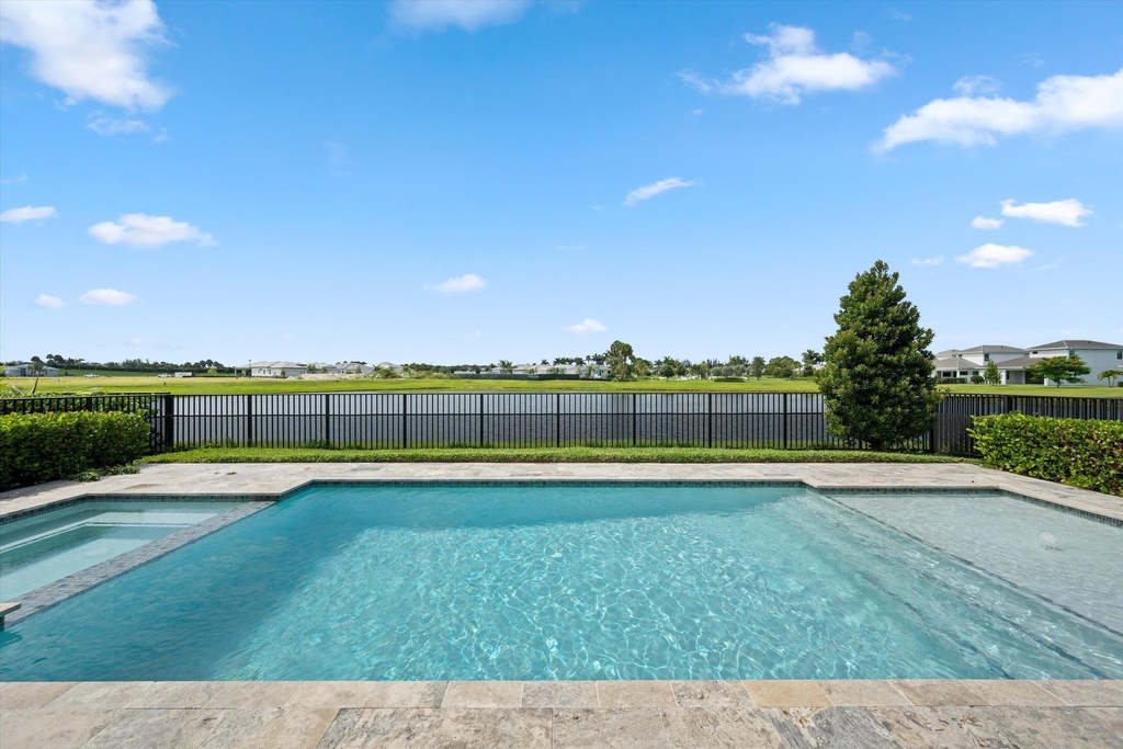 15664 Merritt Drive - Photo 3