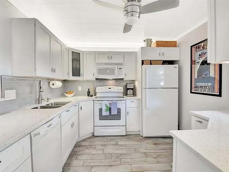 2615 Ne 3rd Court - Photo 11