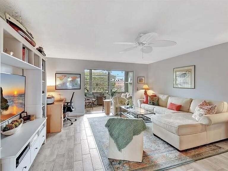 2615 Ne 3rd Court - Photo 1