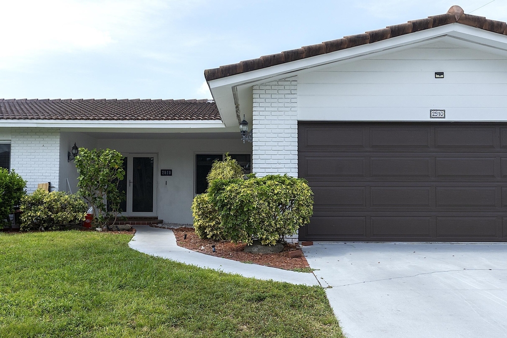 2910 Ne 40th Court - Photo 5