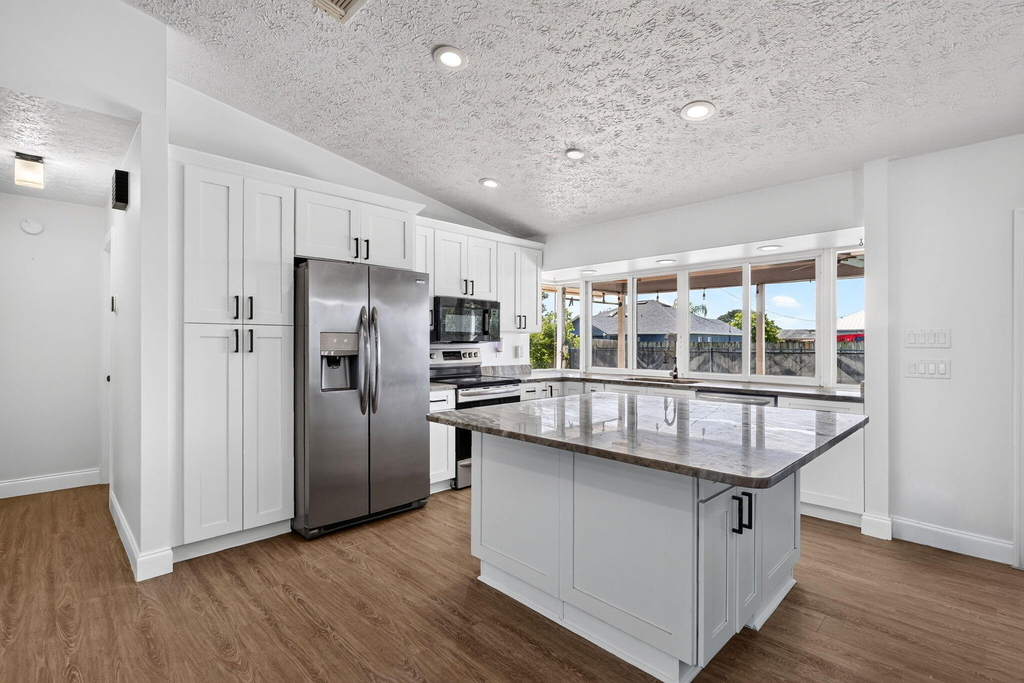 756 Sw Ancona Road - Photo 12