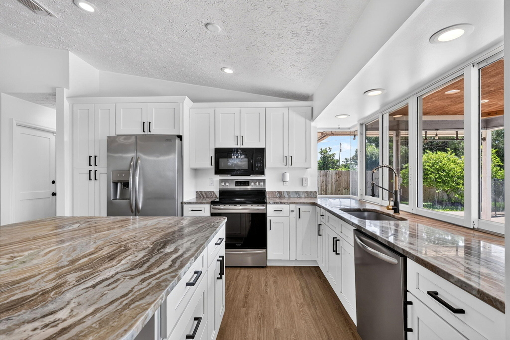 756 Sw Ancona Road - Photo 13