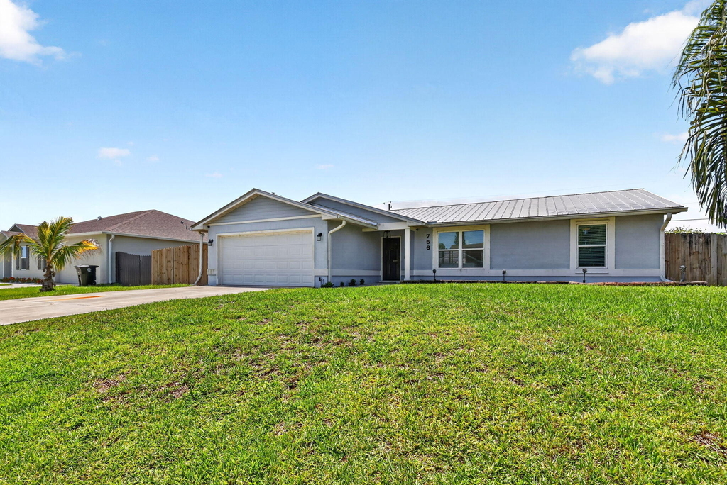 756 Sw Ancona Road - Photo 2