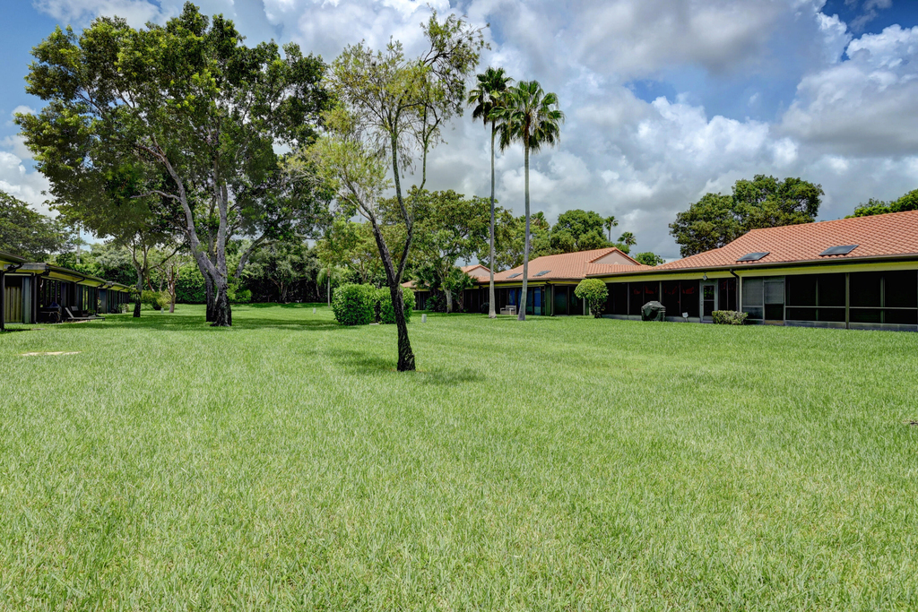 5895 Autumn Lake Lane - Photo 10