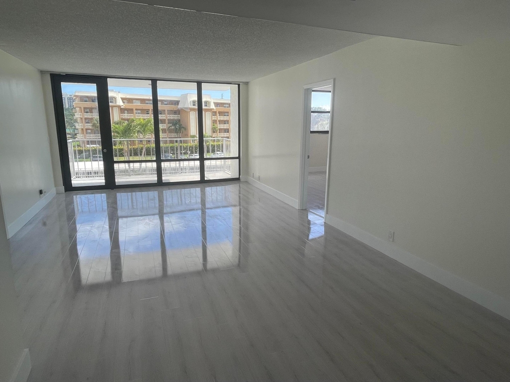 336 Golfview Road - Photo 1