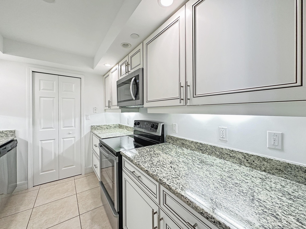 3000 N Ocean Drive - Photo 5