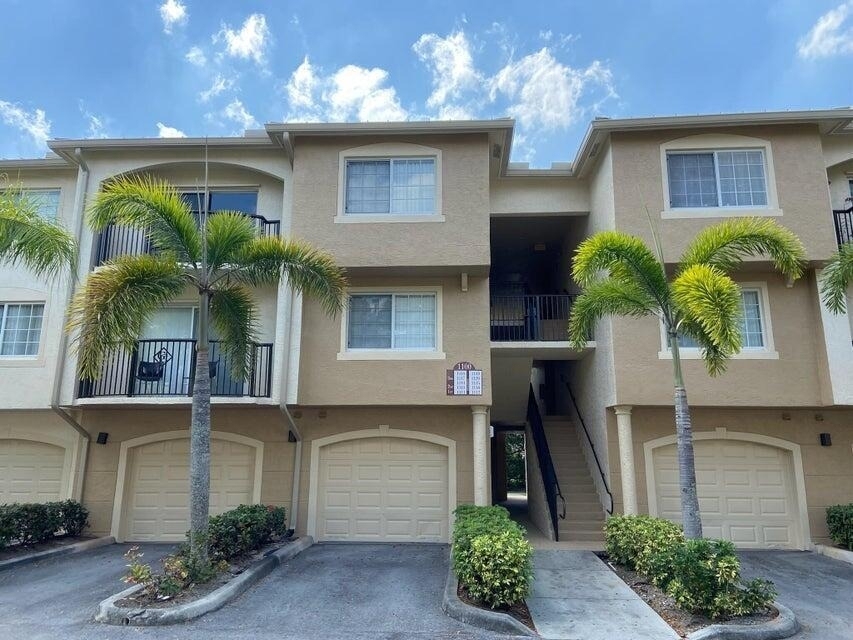 1100 S Crestwood Court S - Photo 0