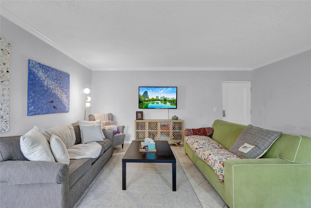 665 Enfield Street - Photo 5