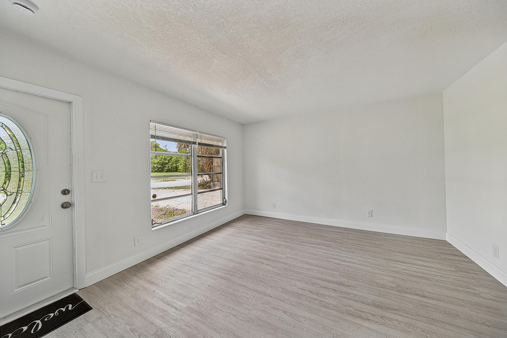 317 Sw 19th Street - Photo 8