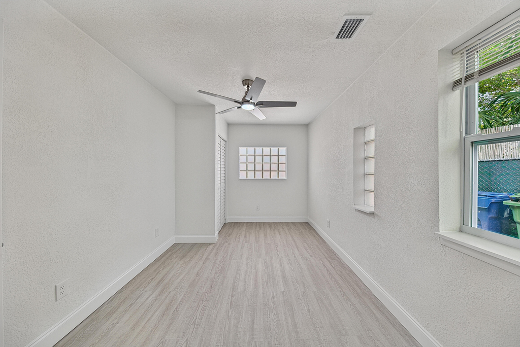 317 Sw 19th Street - Photo 24