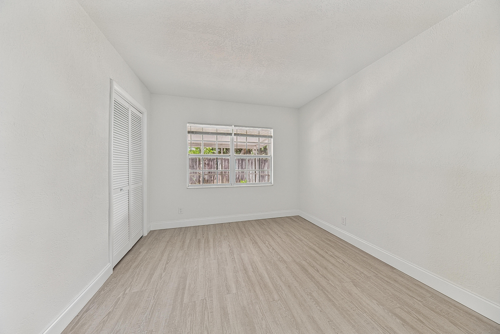 317 Sw 19th Street - Photo 28