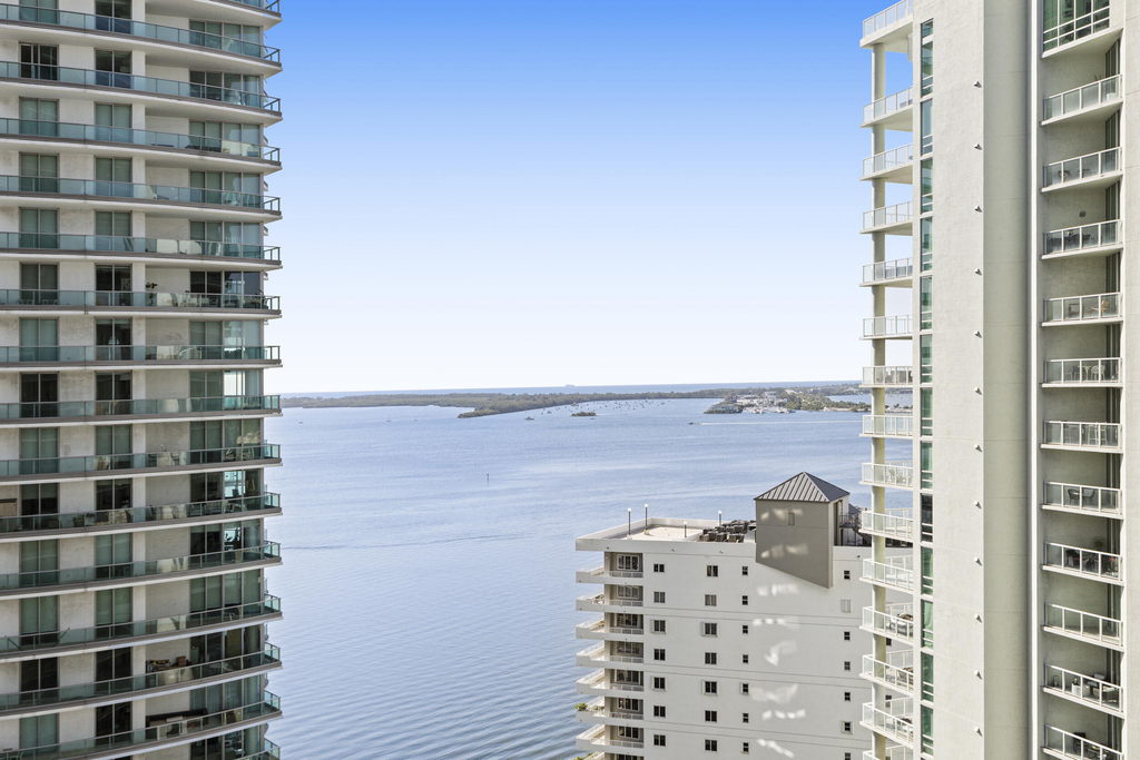 1300 Brickell Bay - Photo 14