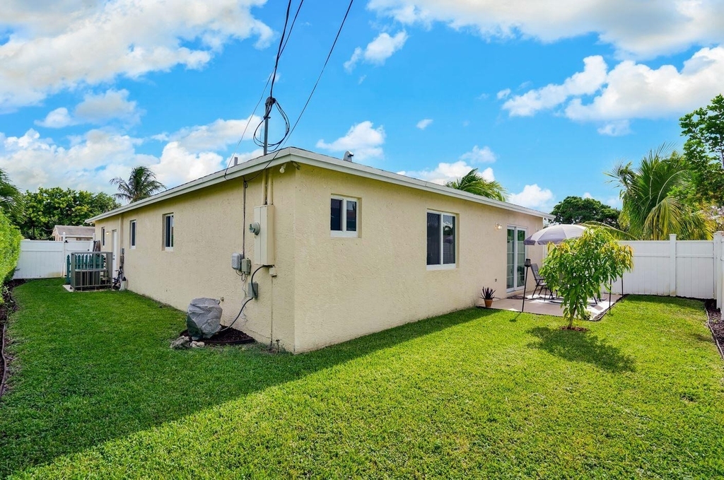 3021 Nw 21st Court - Photo 23