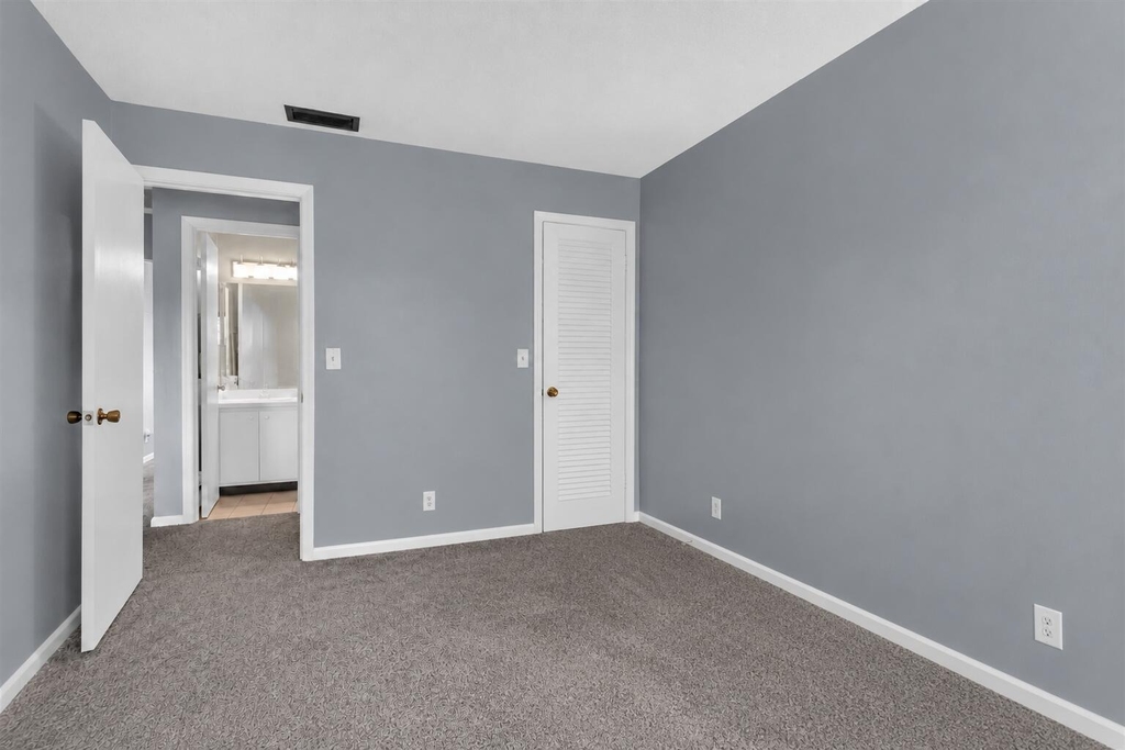 10000 Meridian Way N - Photo 8