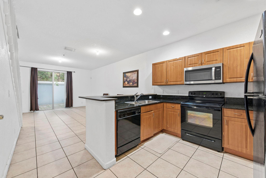 1425 Nw 36th Way - Photo 1