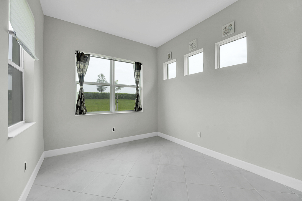 5530 Macoon Way - Photo 9