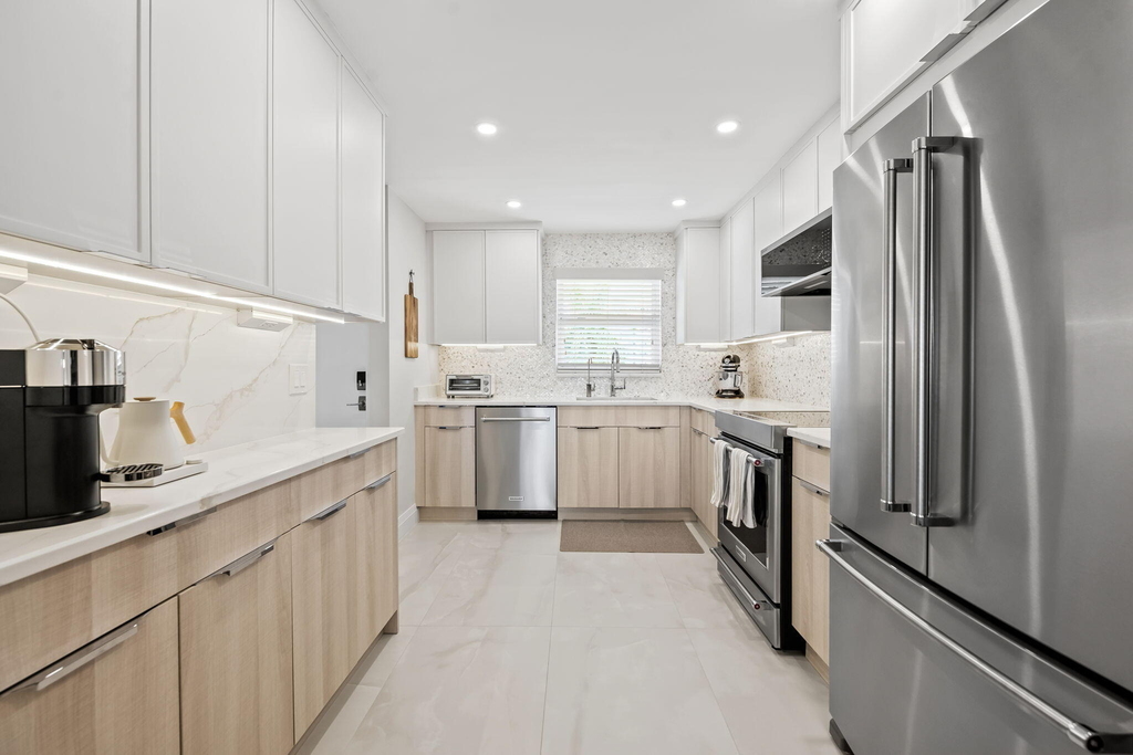 511 Bayshore Drive - Photo 3