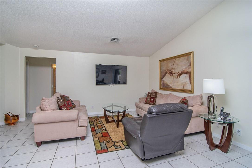 4297 Pine Ridge Court - Photo 7