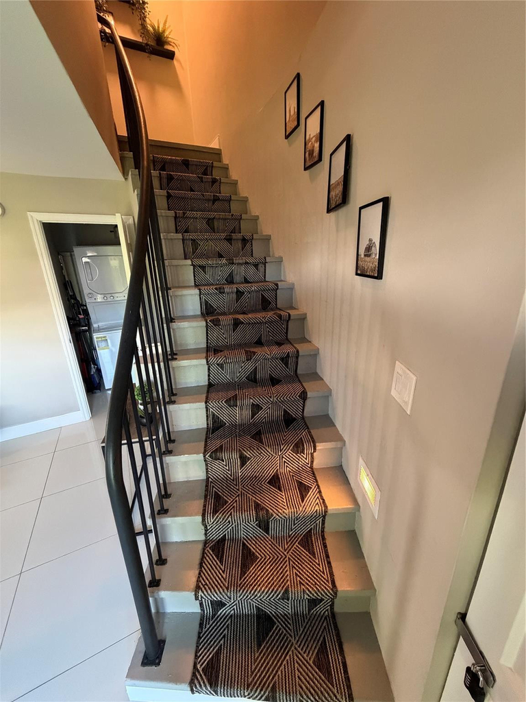 608 Ne 29th Drive - Photo 11