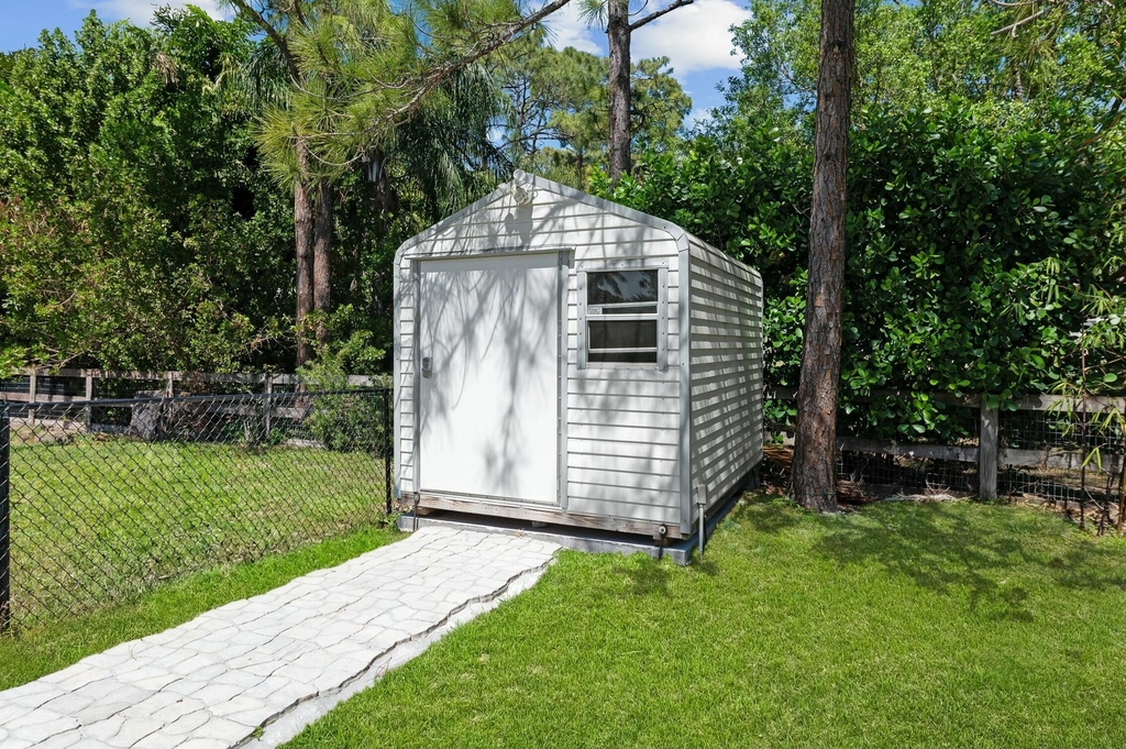 15503 Temple Boulevard - Photo 55