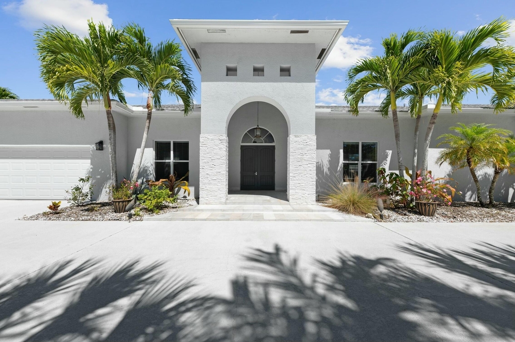 15503 Temple Boulevard - Photo 4