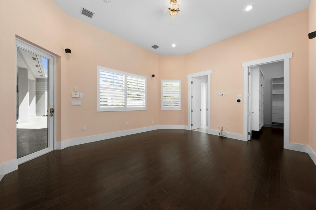 15503 Temple Boulevard - Photo 42