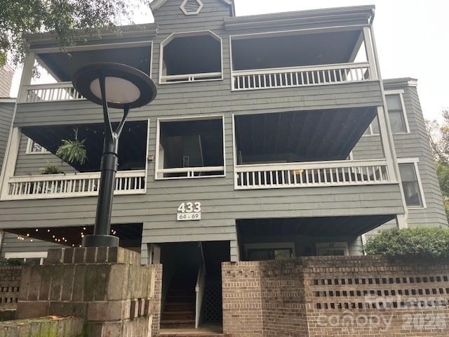 433 W 8th Street - Photo 0