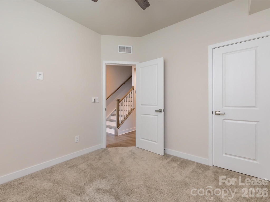 413 Spearfield Lane - Photo 5