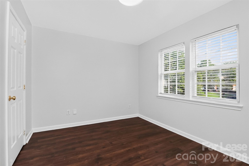 11300 Valerian Court - Photo 13