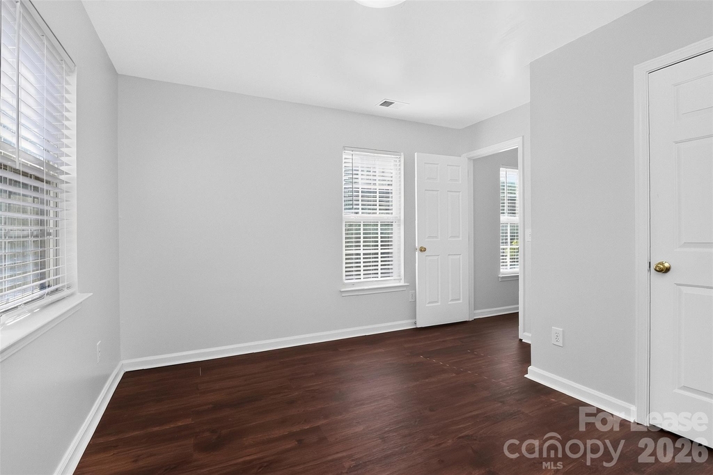 11300 Valerian Court - Photo 14