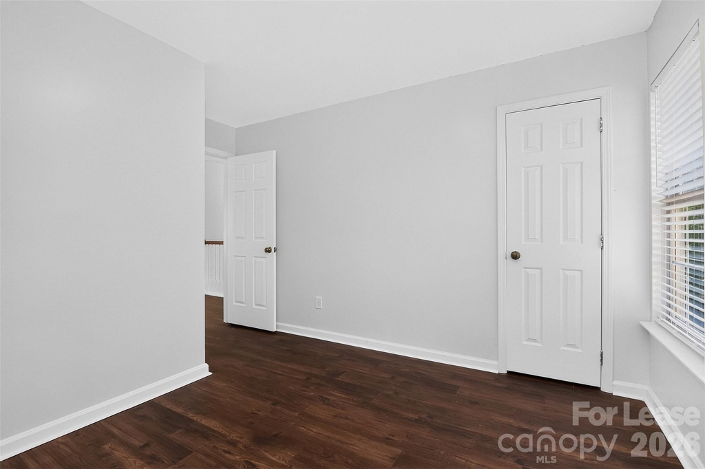 11300 Valerian Court - Photo 17