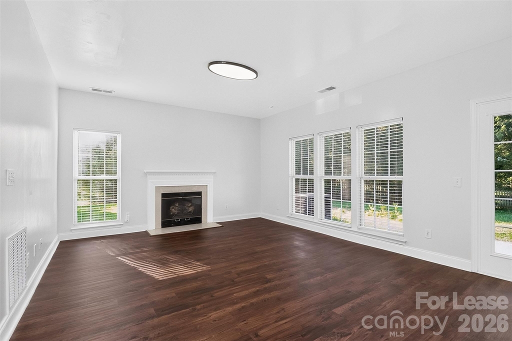 11300 Valerian Court - Photo 8