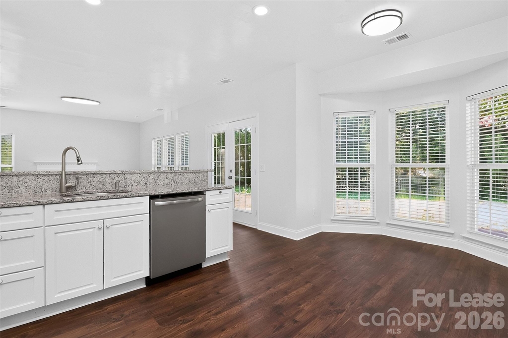 11300 Valerian Court - Photo 5