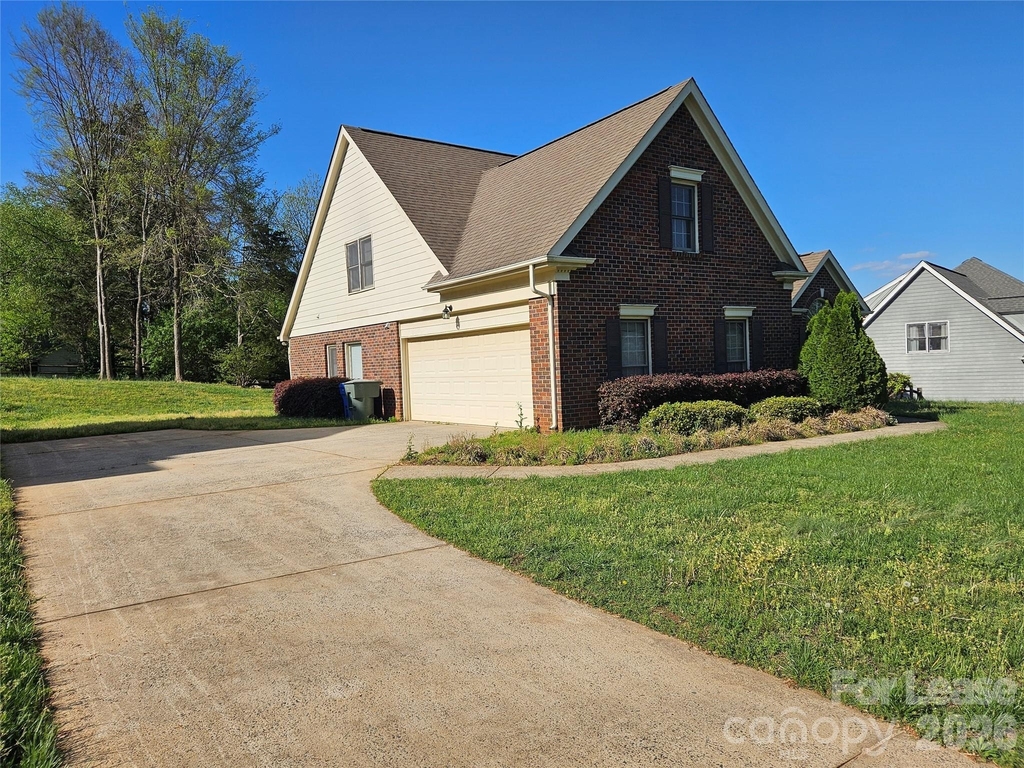 151 Woodfern Place - Photo 3