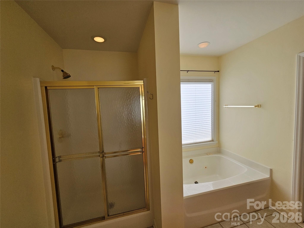 151 Woodfern Place - Photo 17