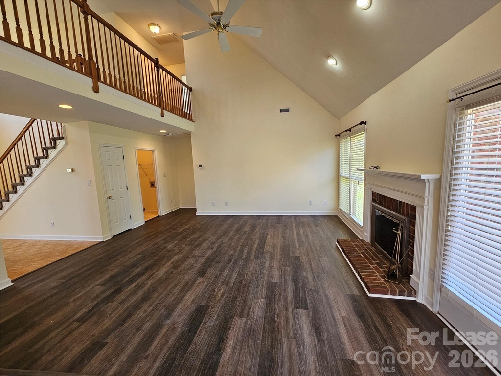 151 Woodfern Place - Photo 7