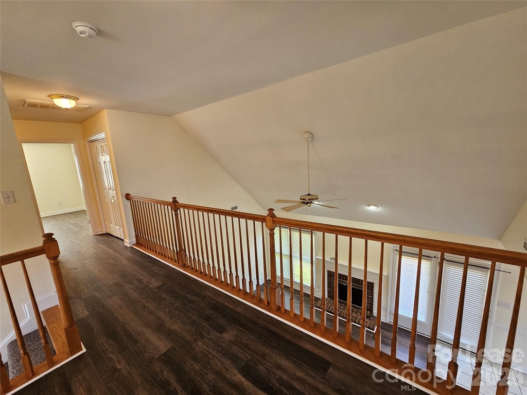 151 Woodfern Place - Photo 22
