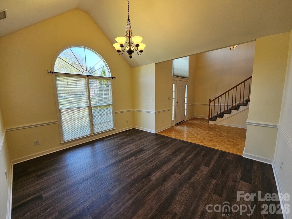 151 Woodfern Place - Photo 6