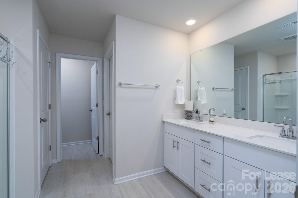 321 Fairchild Way - Photo 8