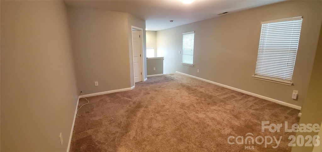 1619 Doverhill Place Place - Photo 8