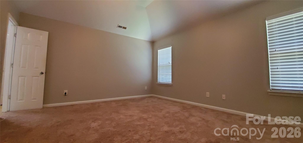 1619 Doverhill Place Place - Photo 13